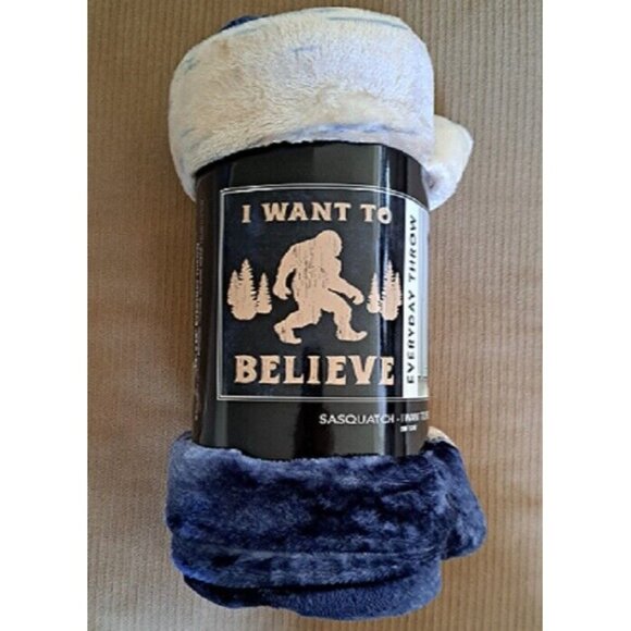 Sasquatch New Big Foot Believe 50x60 Soft Plush Fleece Throw Gift Blanket Forest - Picture 4 of 4